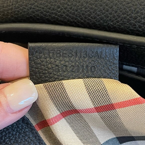 Burberry Archive Black Calf Leather & Check Note Adjustable Crossbody - Picture 6 of 16